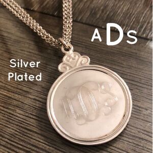 Boutique Style Monogramed Disc Necklace aDs